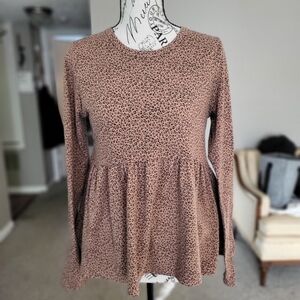 Chic Leopard Print Peplum Blouse